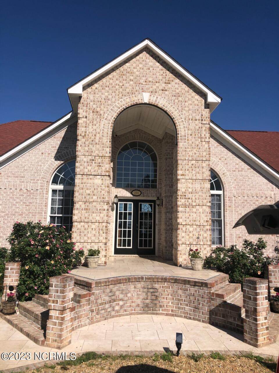 Single Family Homes для того Продажа на 231 Chowan Shores Drive Colerain, Северная Каролина 27924 Соединенные Штаты