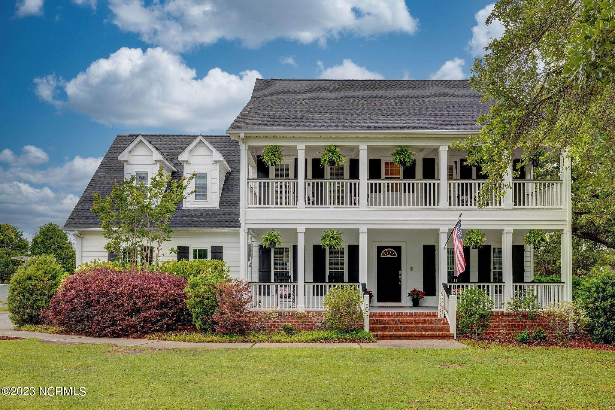 Single Family Homes for Sale at 103 Veranda Court Hampstead, North Carolina 28443 United States