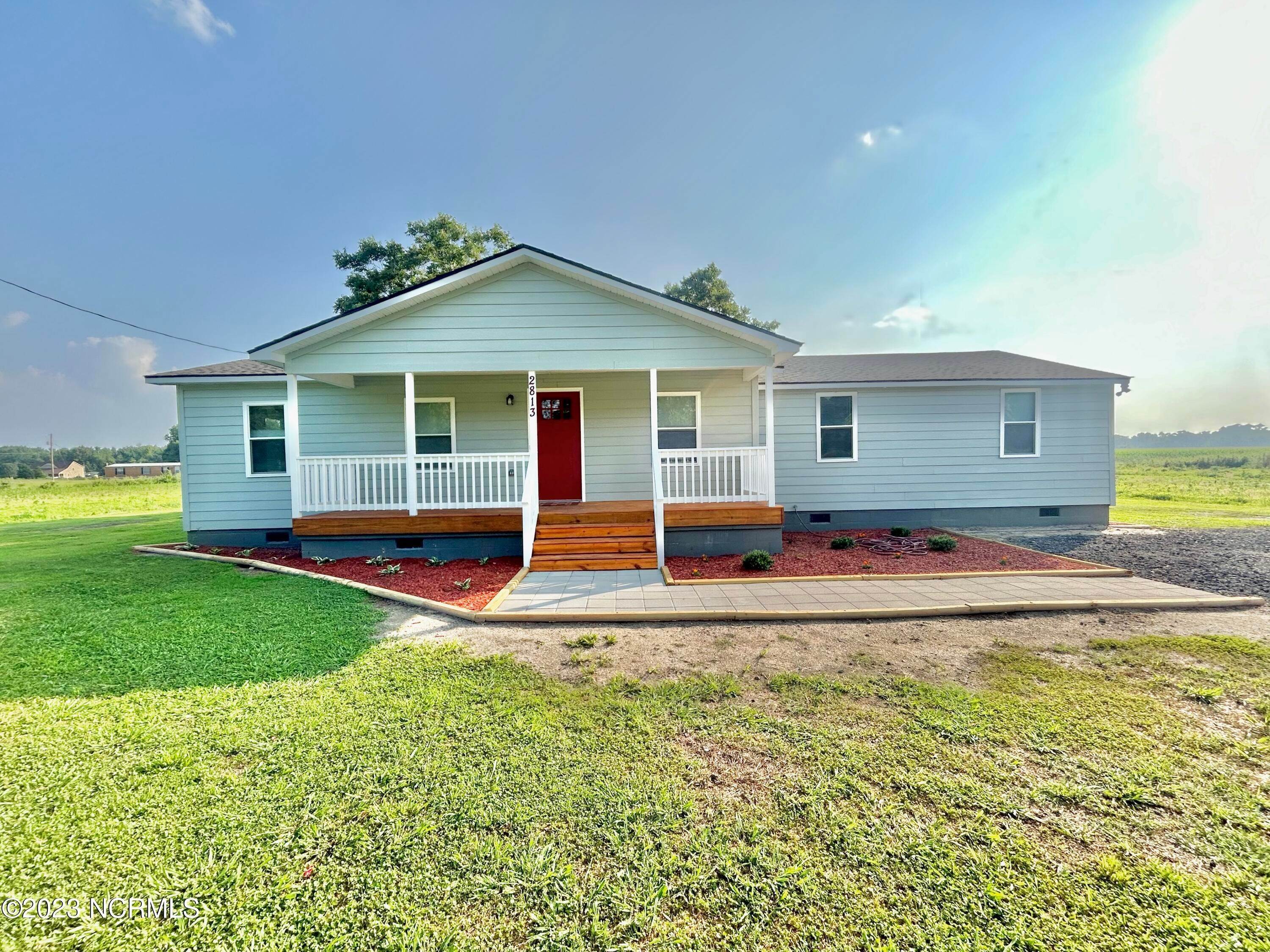 Single Family Homes в 2813 Kinston Highway Richlands, Северная Каролина 28574 Соединенные Штаты