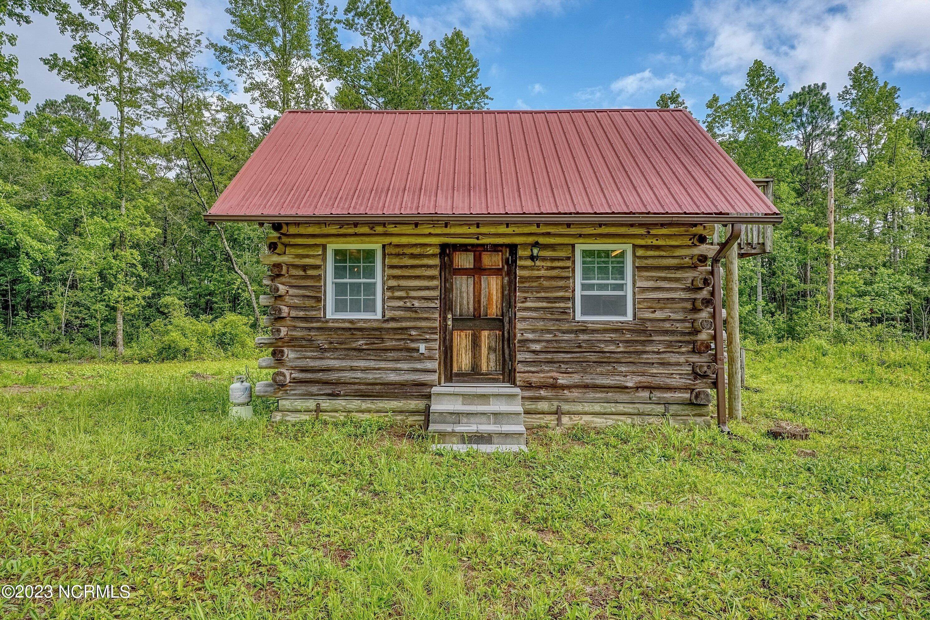 Single Family Homes pour l Vente à 5840 Green Swamp Road Ash, Caroline du Nord 28420 États-Unis