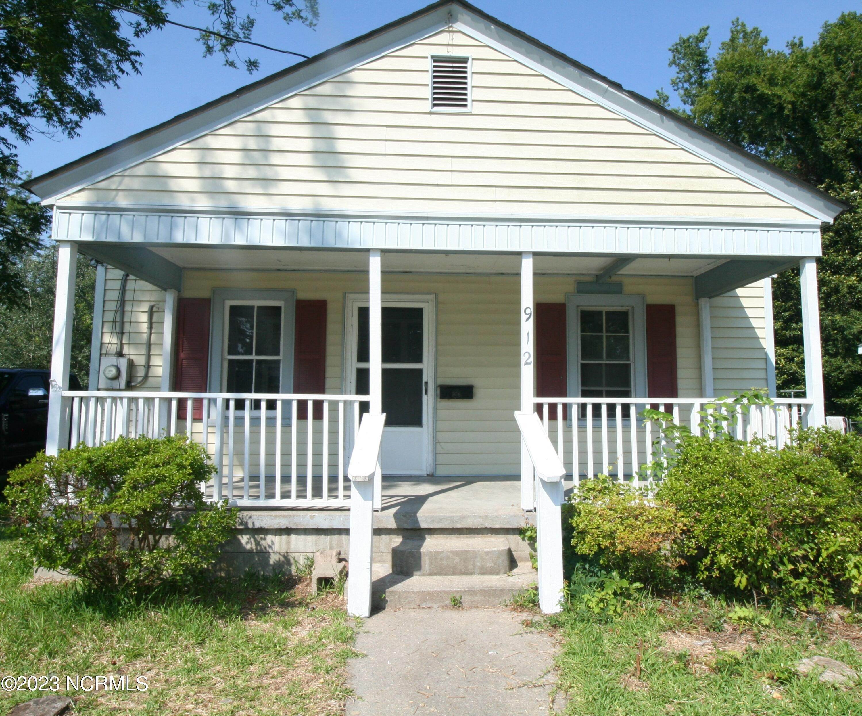 Single Family Homes por un Venta en 912 Broad Street Windsor, Carolina Del Norte 27983 Estados Unidos