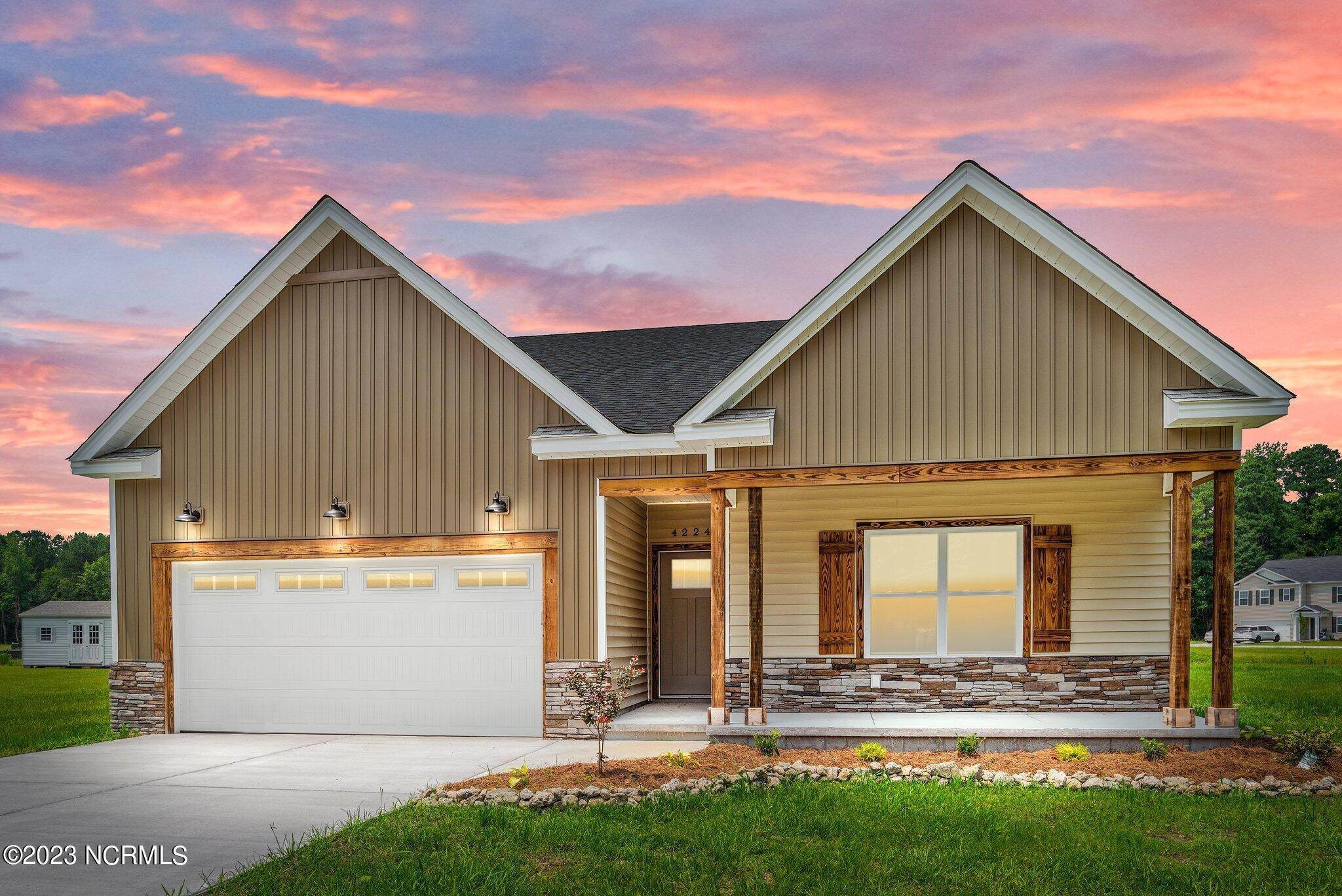 Single Family Homes для того Продажа на 4224 Pinewood Drive Ayden, Северная Каролина 28513 Соединенные Штаты