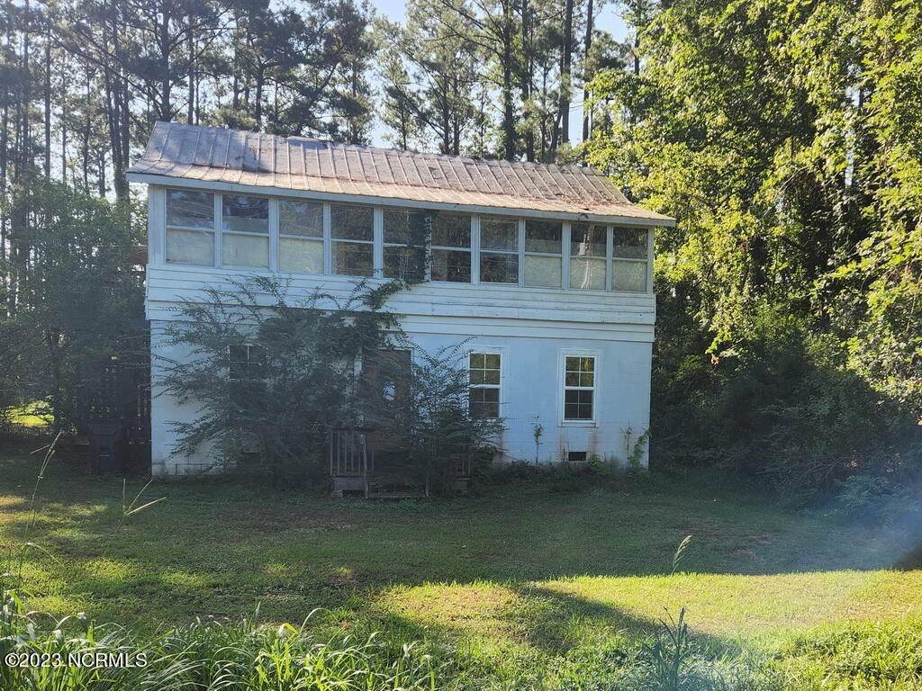 Single Family Homes for Sale at 10586 Nc 304 Highway Mesic, North Carolina 28515 United States