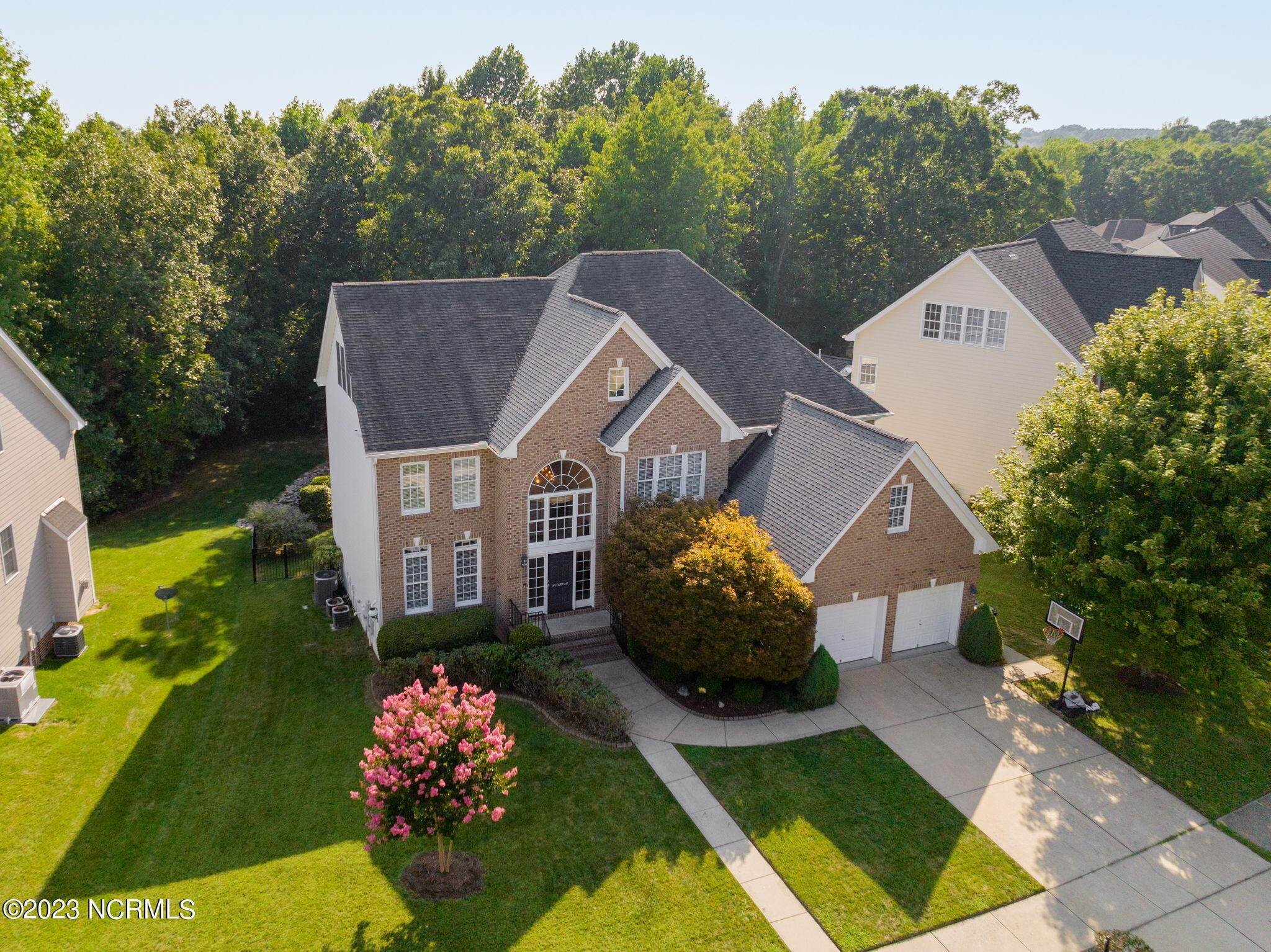 Single Family Homes для того Продажа на 418 Peaslake Court Rolesville, Северная Каролина 27571 Соединенные Штаты