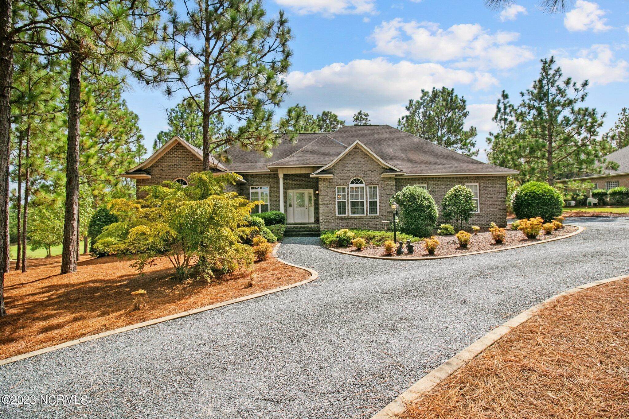 Single Family Homes для того Продажа на 40 Woodland Circle Jackson Springs, Северная Каролина 27281 Соединенные Штаты