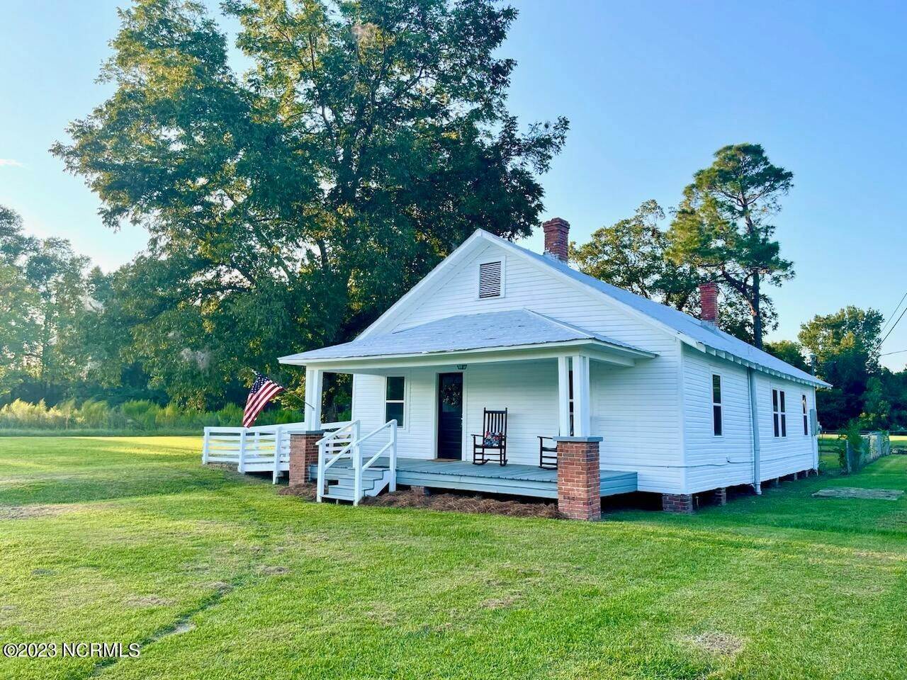 Single Family Homes для того Продажа на 153 Bussy Road Hallsboro, Северная Каролина 28442 Соединенные Штаты