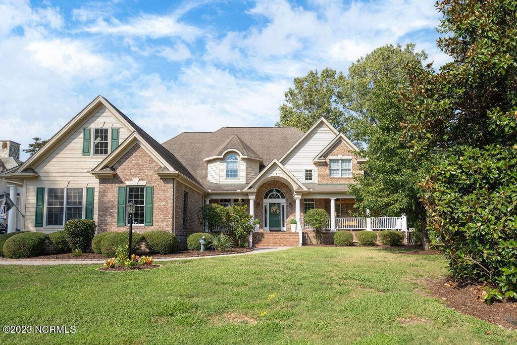 Single Family Homes por un Venta en 105 Back Creek Court Hertford, Carolina Del Norte 27944 Estados Unidos