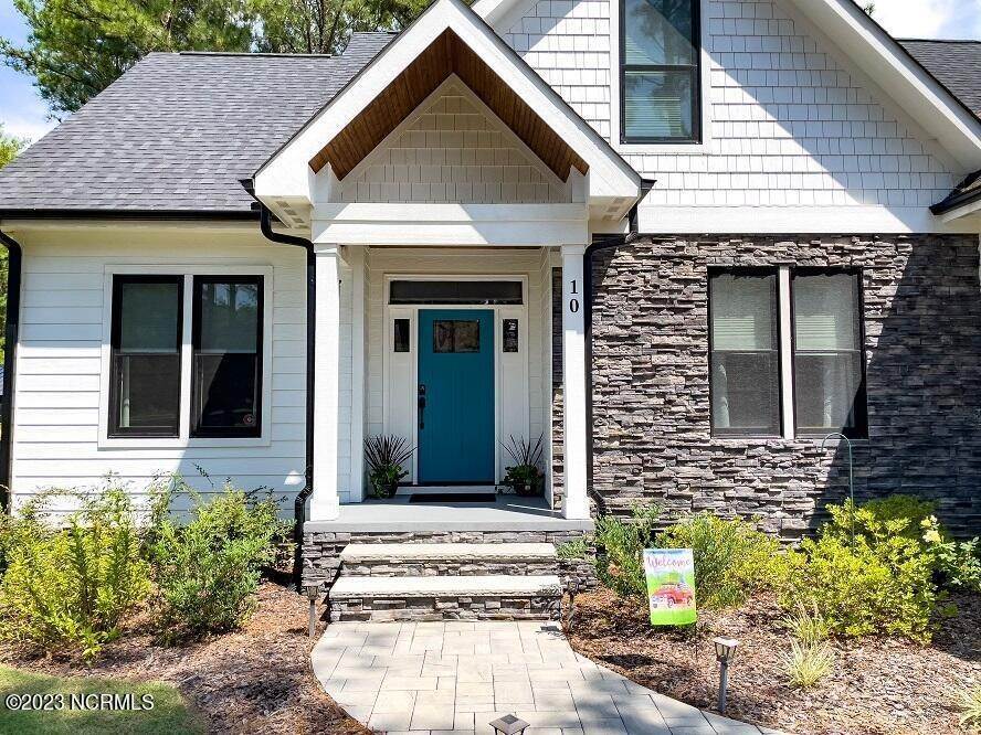 Single Family Homes 为 销售 在 10 Sunset Lane Jackson Springs, 北卡罗来纳州 27281 美国