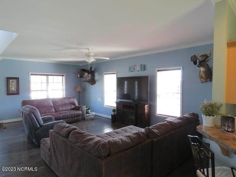 Single Family Homes 为 销售 在 686 Broad Ridge Road Orrum, 北卡罗来纳州 28369 美国
