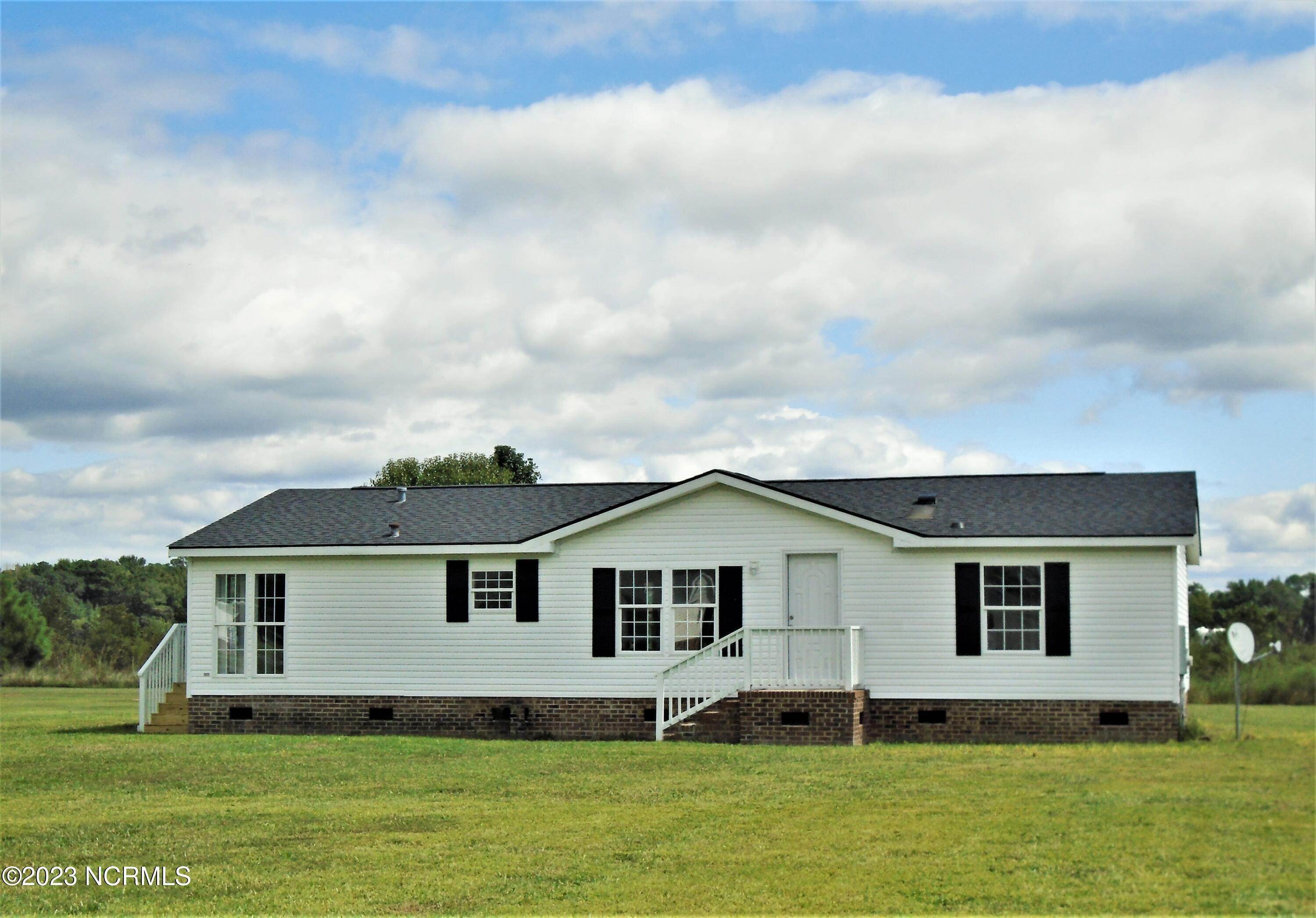 Manufactured Home for Sale at 94 Sherlock Holmes Road Enfield, North Carolina 27823 United States