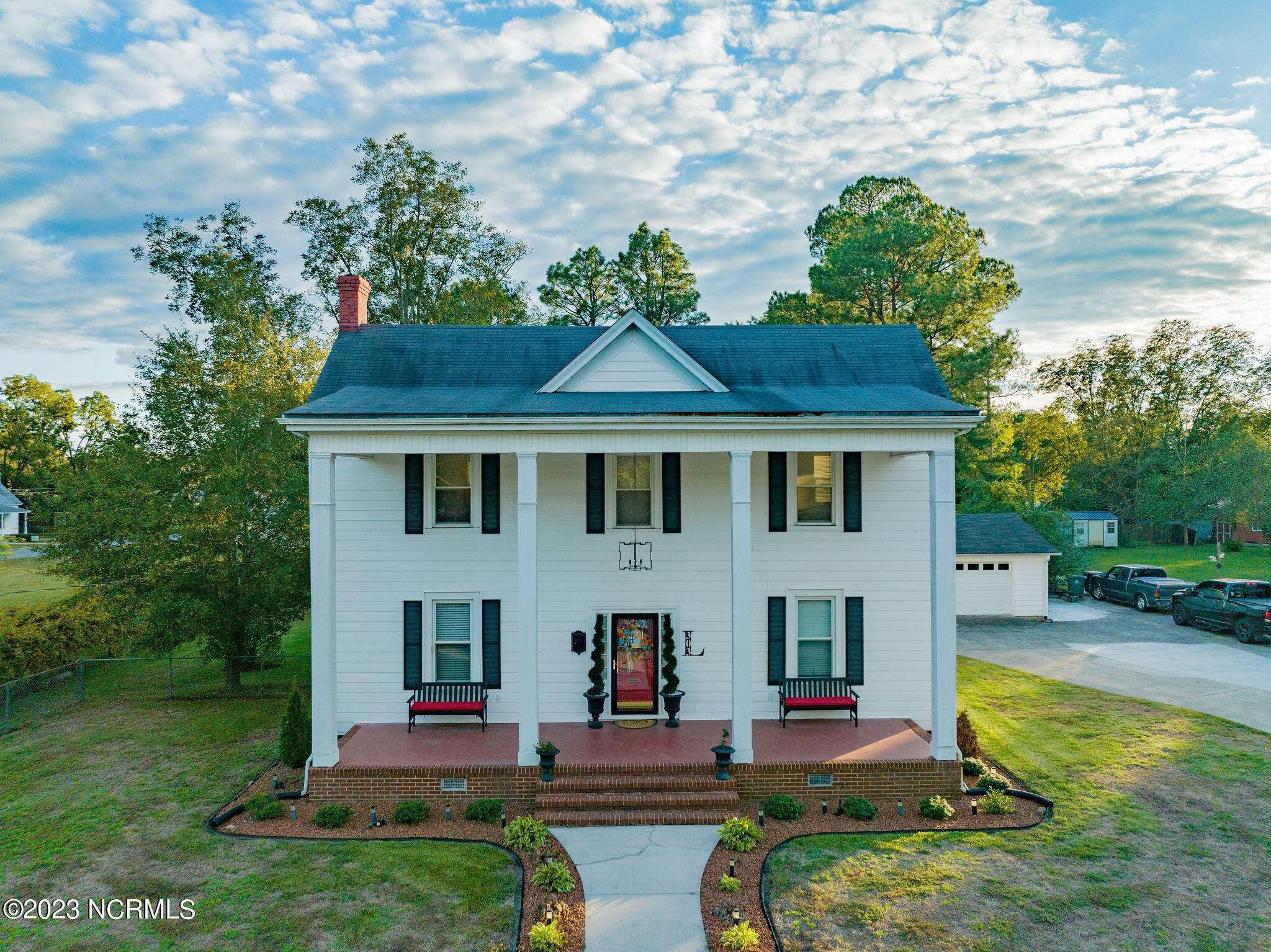 Single Family Homes для того Продажа на 303 Washington Street La Grange, Северная Каролина 28551 Соединенные Штаты