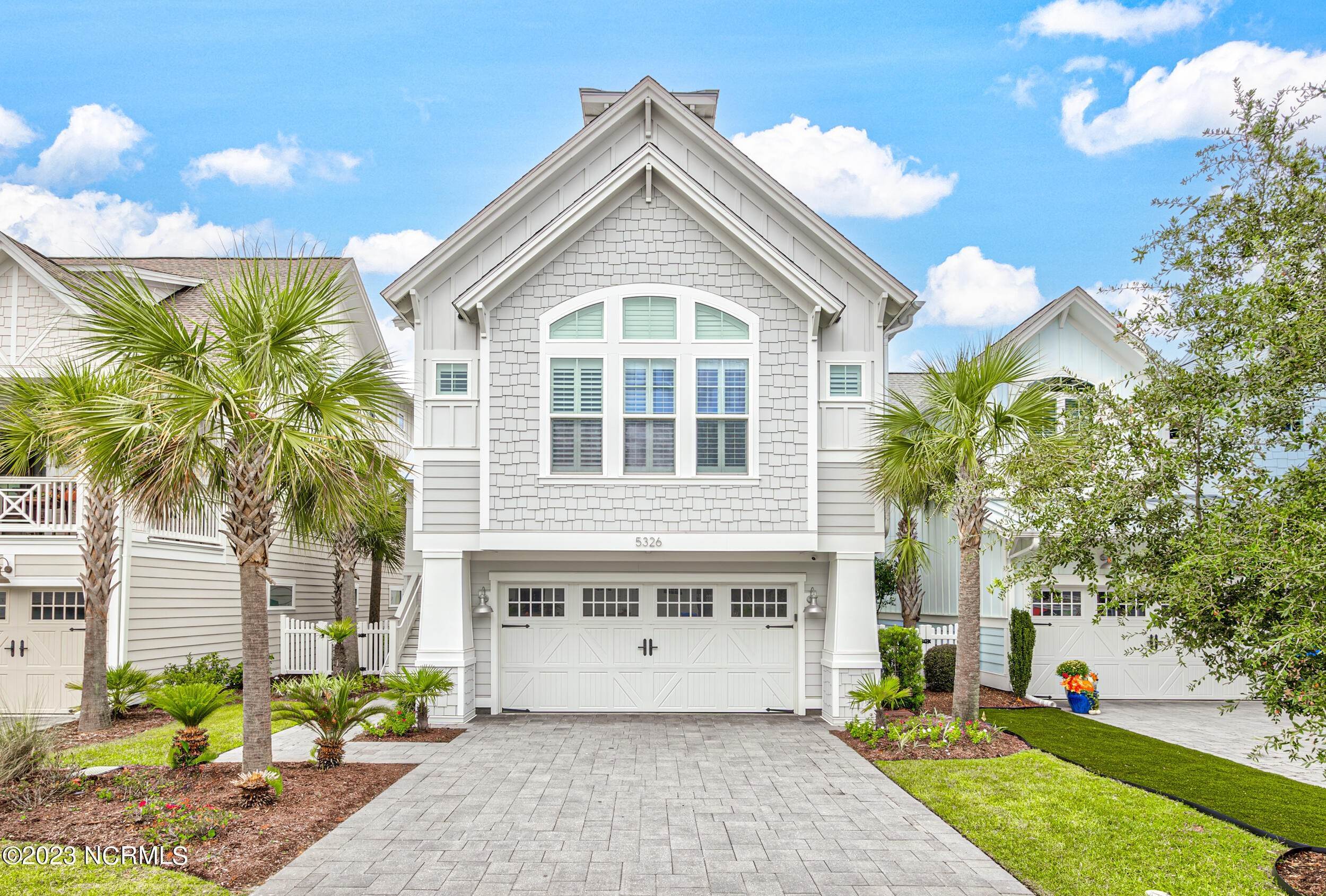 Single Family Homes для того Продажа на 5326 Ocean Village Drive Myrtle Beach, Южная Каролина 29577 Соединенные Штаты