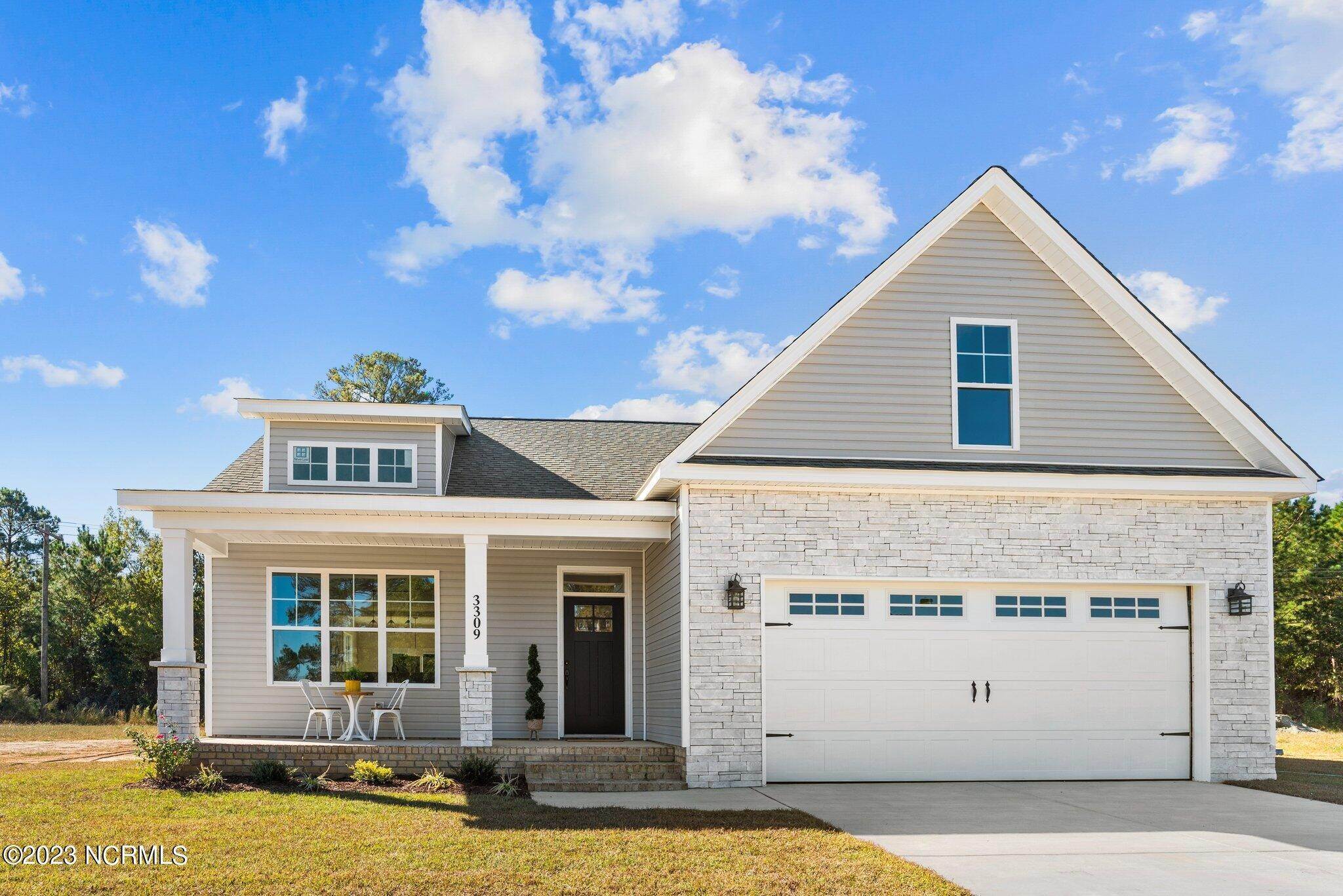 Single Family Homes для того Продажа на 3309 School View Drive Farmville, Северная Каролина 27828 Соединенные Штаты