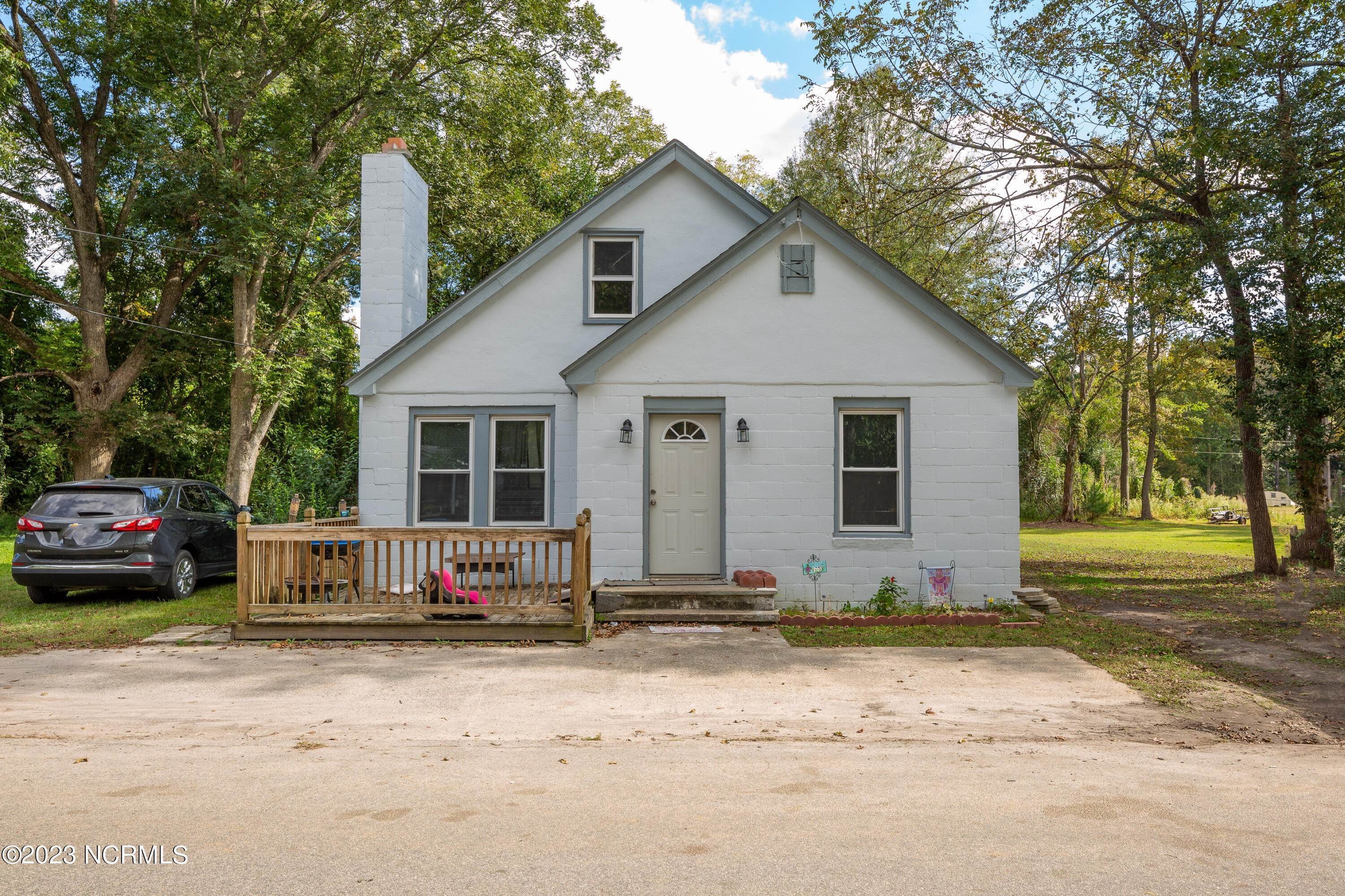 Single Family Homes pour l Vente à 521 Boone Street Roseboro, Caroline du Nord 28382 États-Unis