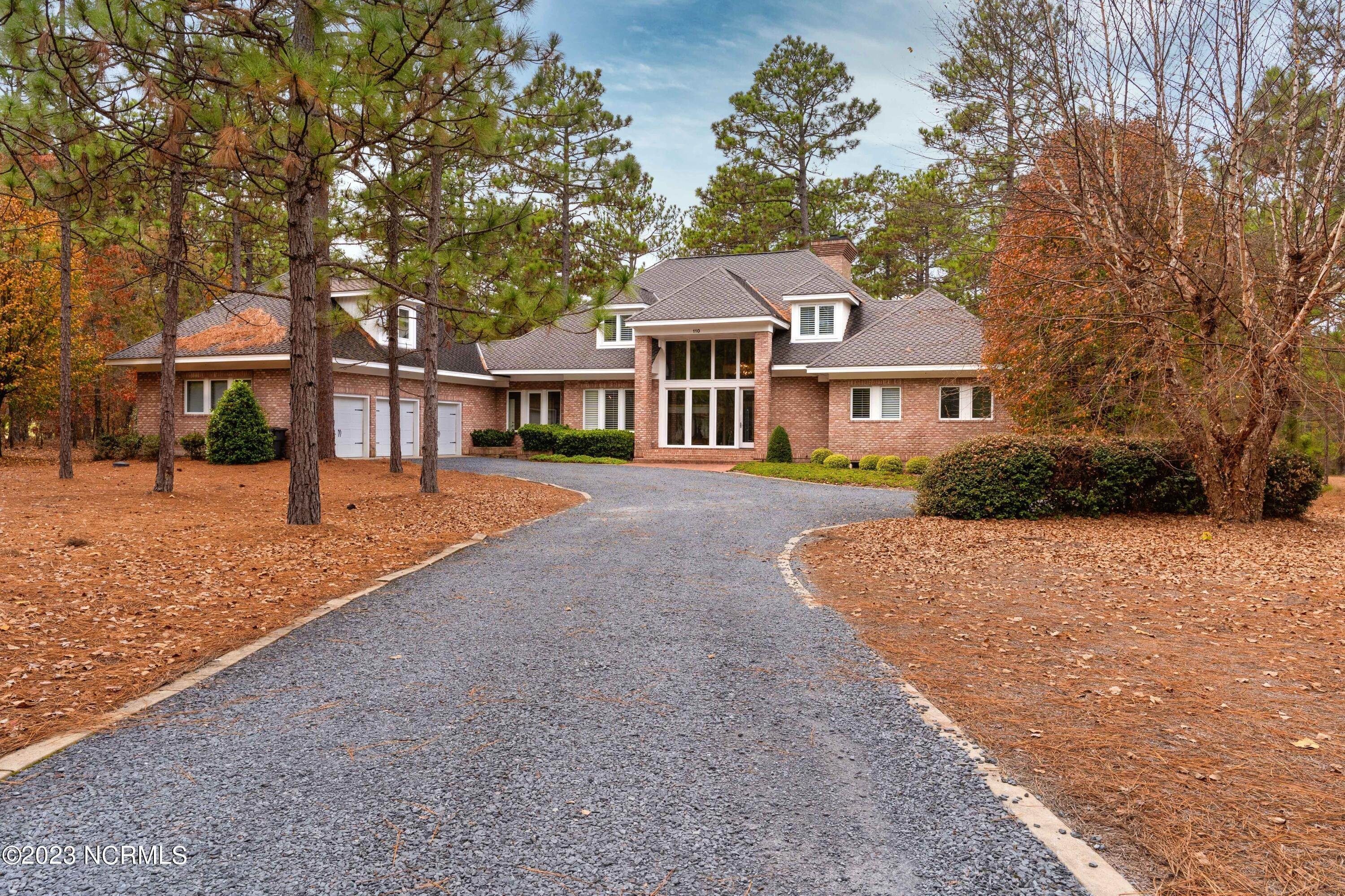 Single Family Homes por un Venta en 110 Chesterfield Drive Pinehurst, Carolina Del Norte 28374 Estados Unidos