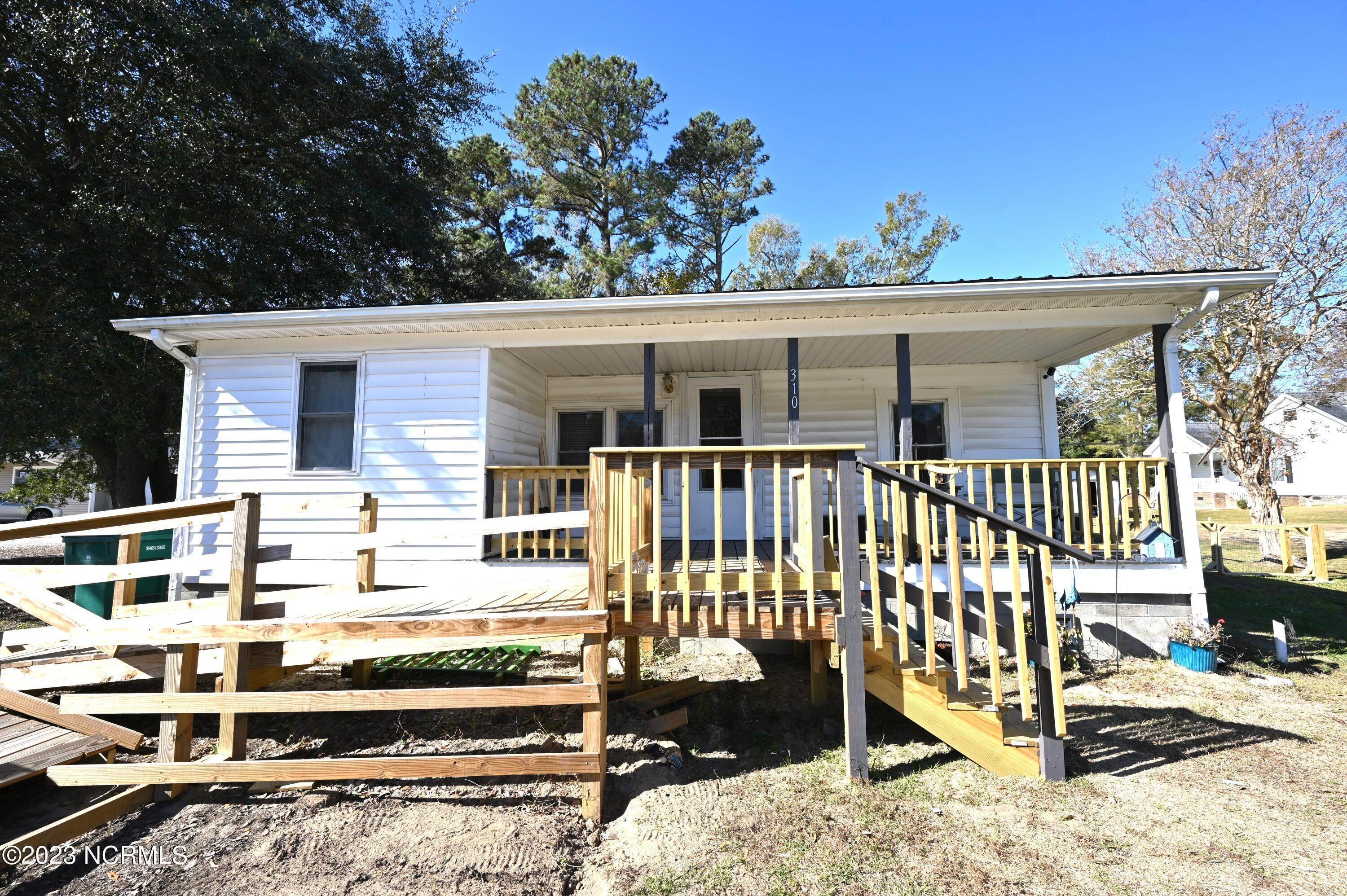 Single Family Homes for Sale at 310 Main Street Bladenboro, North Carolina 28320 United States