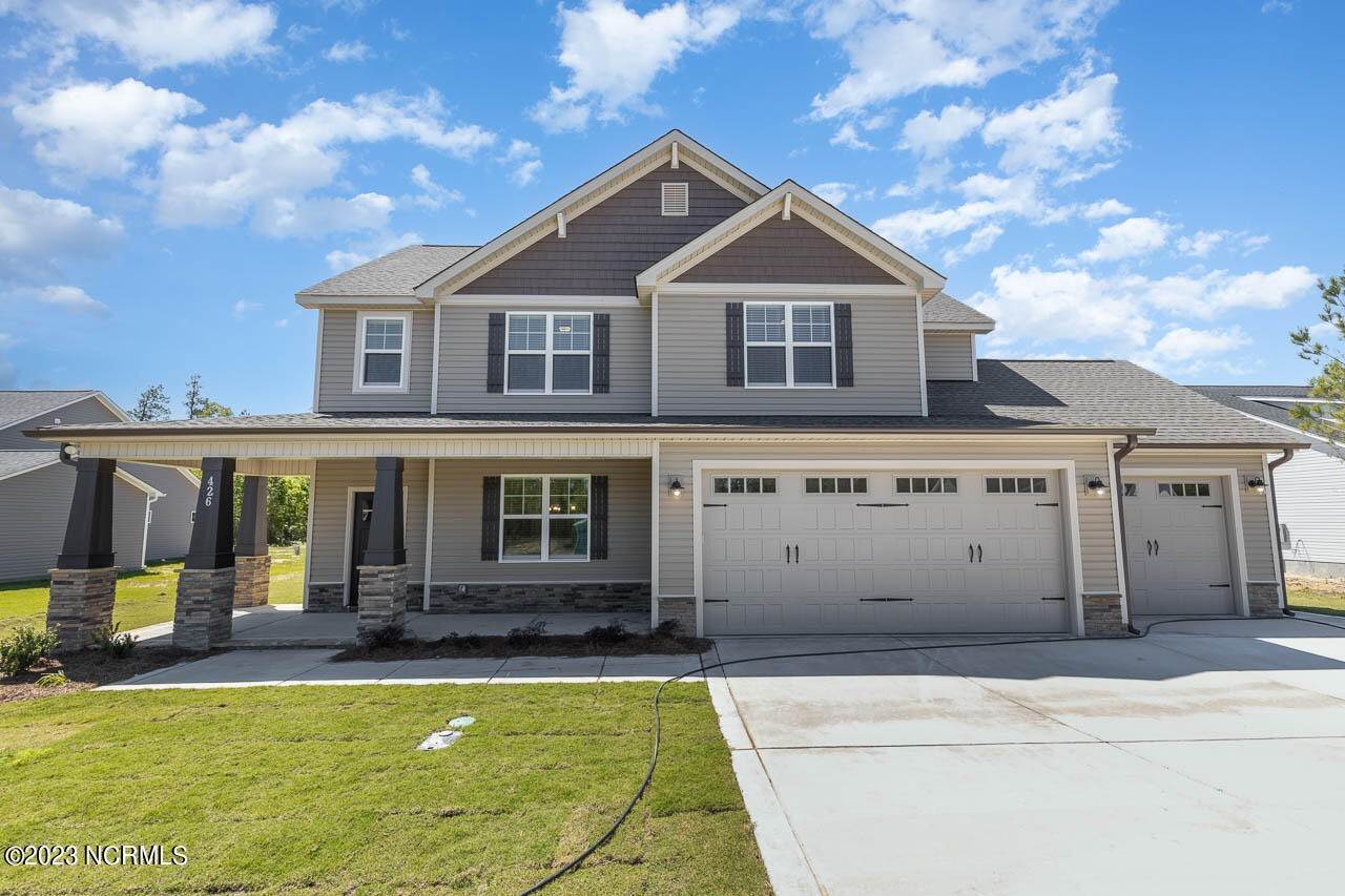 Single Family Homes pour l Vente à 426 Jackson Pond Drive Smithfield, Caroline du Nord 27577 États-Unis