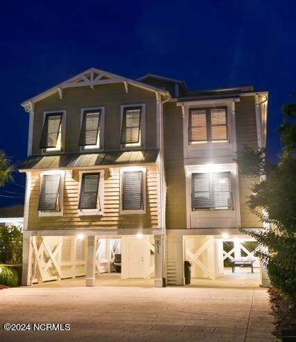 3. Single Family Homes for Sale at 213 Lumina Avenue Wrightsville Beach, North Carolina 28480 United States
