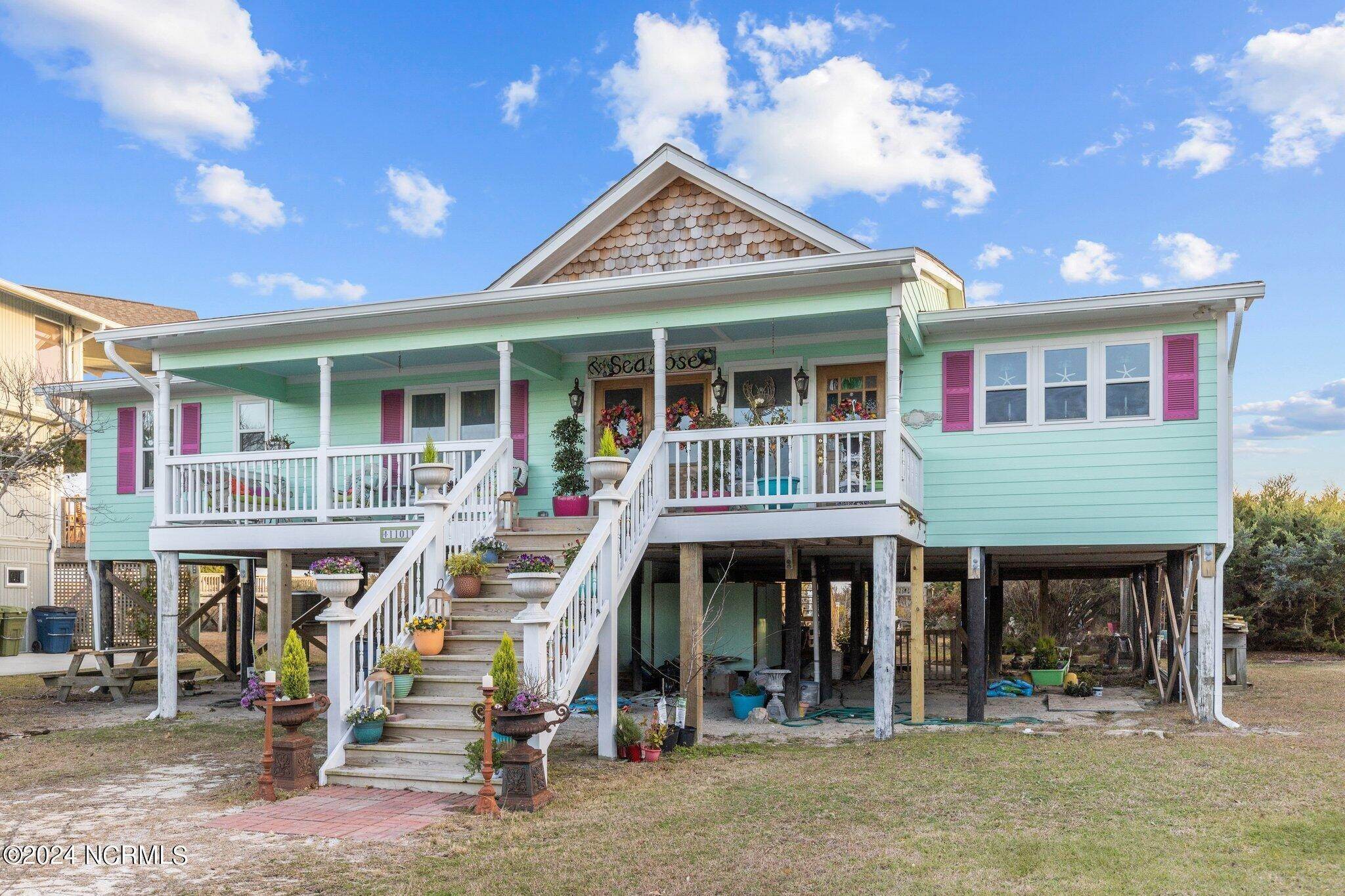 Single Family Homes for Sale at 11011 Inlet Drive Emerald Isle, North Carolina 28594 United States