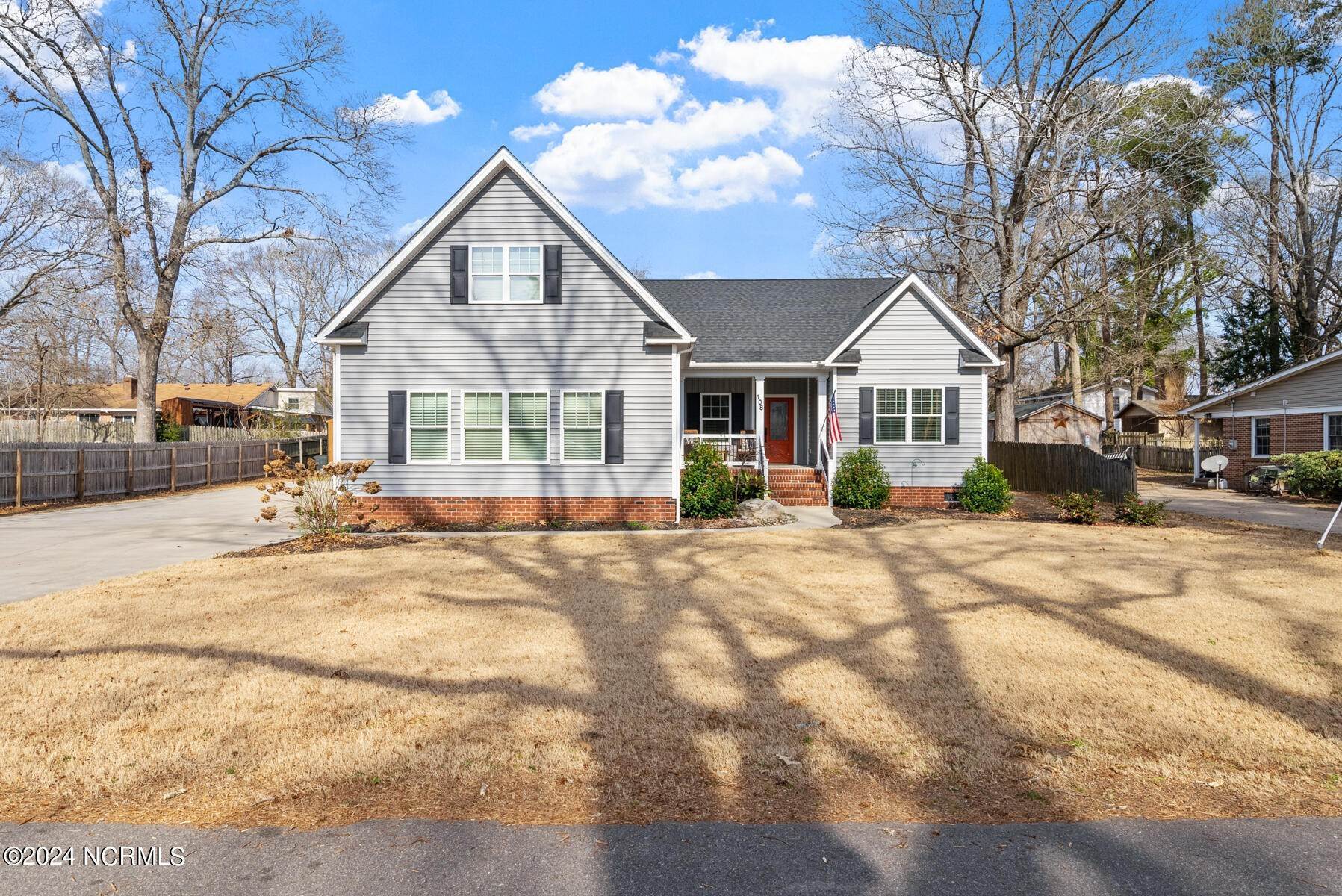 Single Family Homes pour l Vente à 108 Dogwood Drive Camden, Caroline du Nord 27921 États-Unis