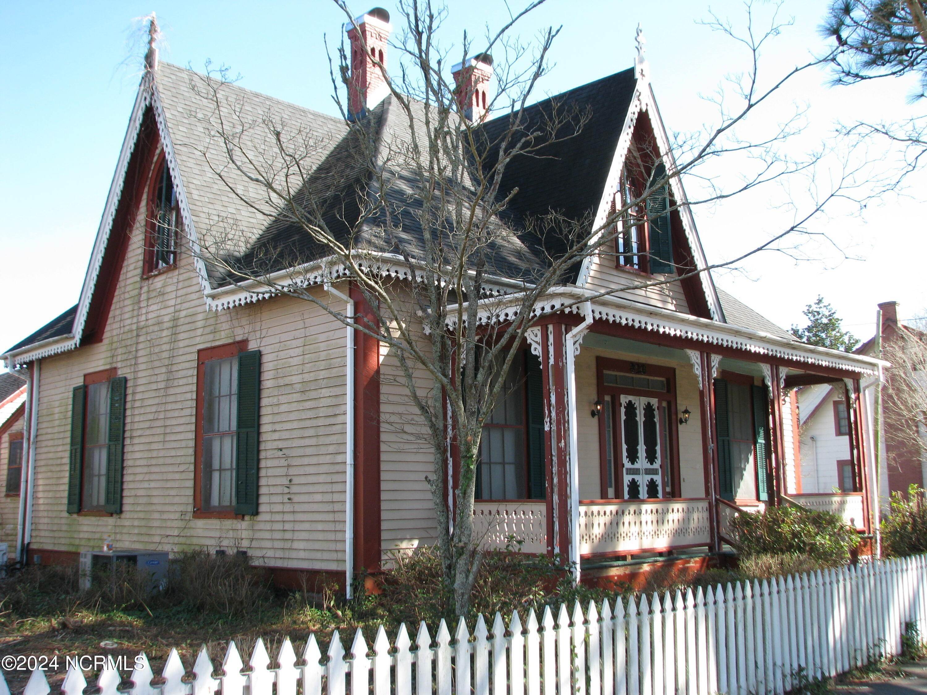 Single Family Homes для того Продажа на 326 Washington Street Plymouth, Северная Каролина 27962 Соединенные Штаты